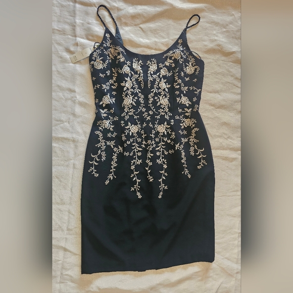 Maggi London dress branded - Picture 2 of 10